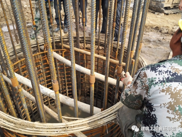 冲击钻孔施工工艺流程_冲击钻孔原理_钻孔冲击流程工艺施工视频