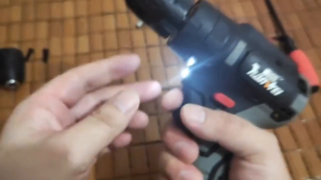 手电钻换夹头_手电钻换夹头_手电钻夹头怎么更换钻头