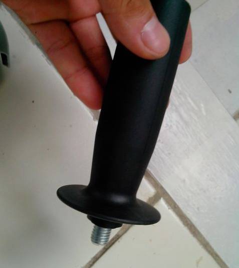 电动角磨机使用注意事项哪些_电动角磨机使用方法视频教学_电动角磨机使用方法
